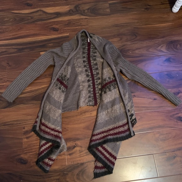 Women’s Cardigan - Picture 2 of 2